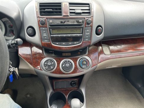 Used 2006 Toyota RAV4 2WD image 18