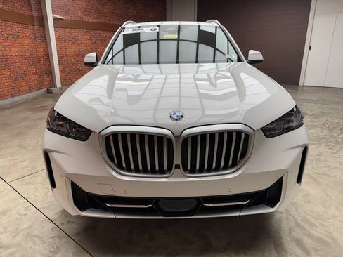 Certified 2025 BMW X5 xDrive40i image 9
