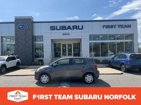 Used 2014 Scion xD image 1