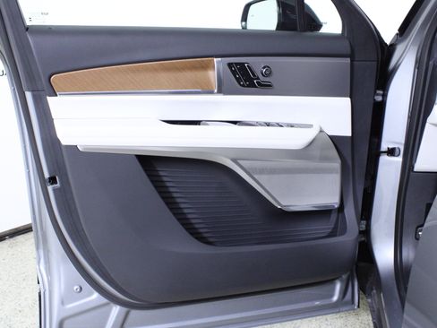 Used 2026 Cadillac Vistiq Sport image 20