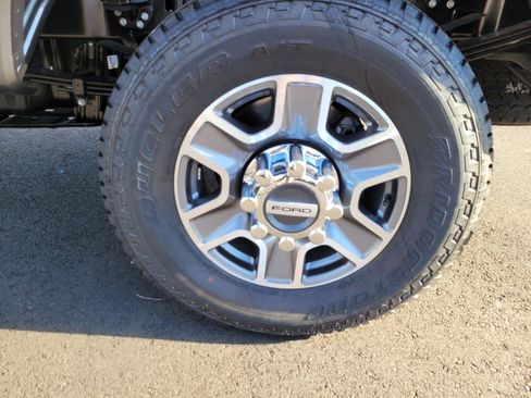 New 2026 Ford F350 Lariat w/ FX4 Off-Road Package image 9