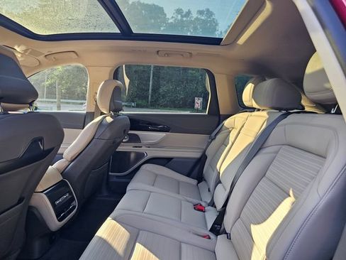 Used 2025 Lincoln Nautilus Reserve AWD/4WD image 13