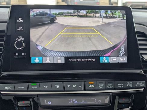 Certified 2025 Honda Odyssey Elite image 14