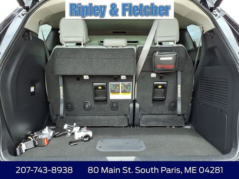 Used 2025 Toyota Sienna XLE FWD image 10