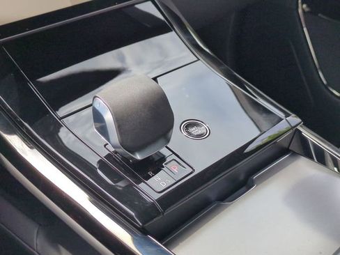 New 2026 Land Rover Range Rover Sport Dynamic SE AWD/4WD image 9