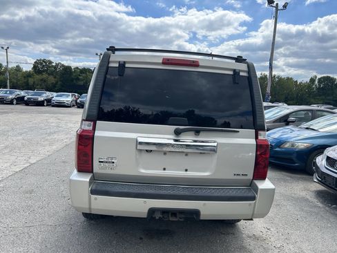 Used 2007 Jeep Commander Limited AWD/4WD image 5