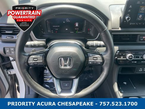 Used 2025 Honda Pilot Elite image 12