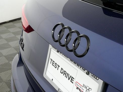 Used 2024 Audi Q3 2.0T Premium Plus image 35