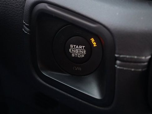 Used 2025 Jeep Wrangler Unlimited Rubicon image 20