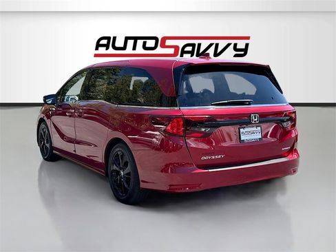 Used 2023 Honda Odyssey Sport image 5