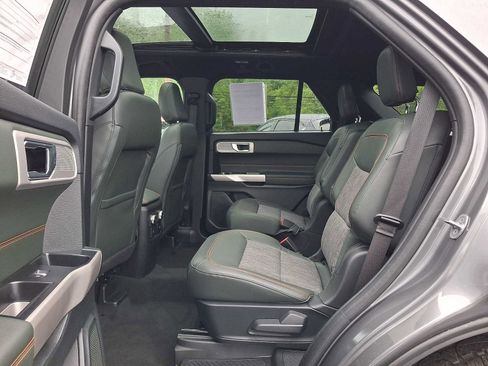 Used 2022 Ford Explorer Timberline w/ Timberline Technology Package AWD/4WD image 10