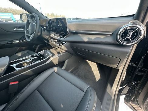 New 2026 Chevrolet Equinox LT w/ Convenience Package II image 30