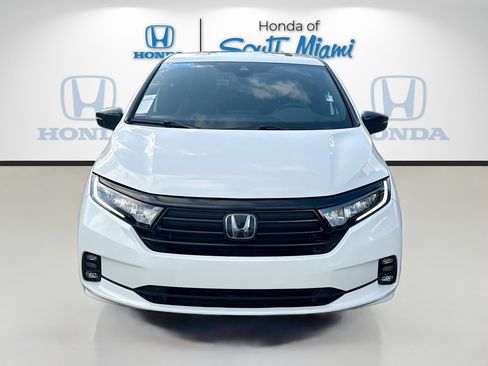 Used 2023 Honda Odyssey Sport image 2