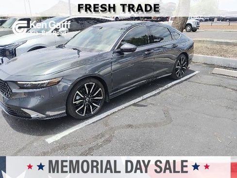 Used 2025 Honda Accord Touring image 1