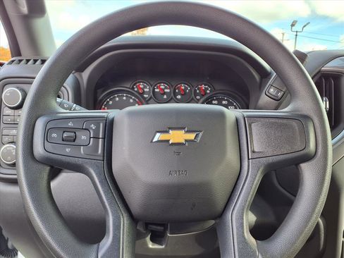 Used 2025 Chevrolet Silverado 1500 W/T image 14