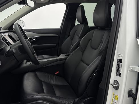Used 2022 Volvo XC90 T5 Momentum AWD/4WD image 17