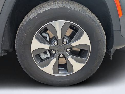 Used 2024 Jeep Grand Cherokee Limited 4xe image 11