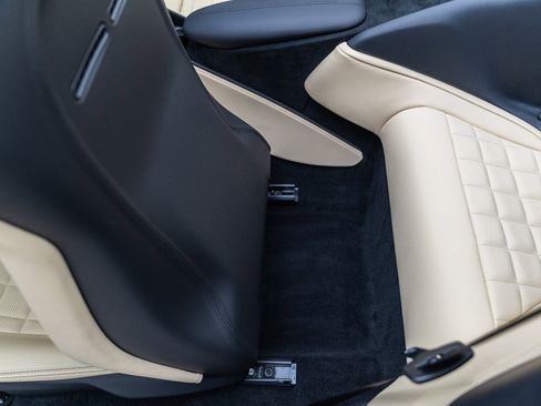 Used 2025 Ferrari Roma Spider image 26