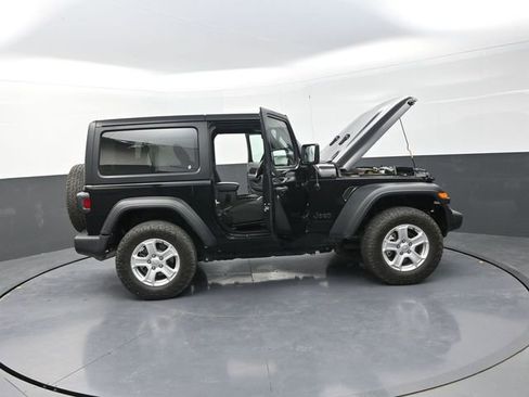 Used 2023 Jeep Wrangler Sport S image 34