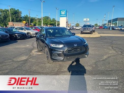 Used 2024 Honda HR-V Sport image 1