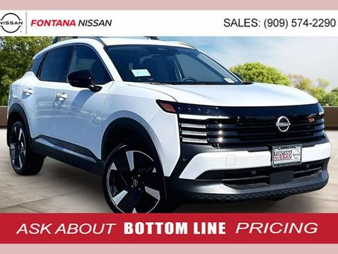 New 2026 Nissan Kicks SR w/ Cold Weather Package FWD image 1