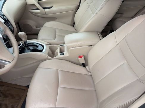 Used 2015 Nissan Rogue SL w/ SL Premium Package image 11