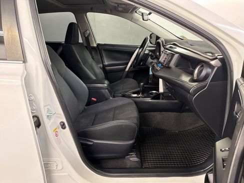 Used 2016 Toyota RAV4 XLE FWD image 30