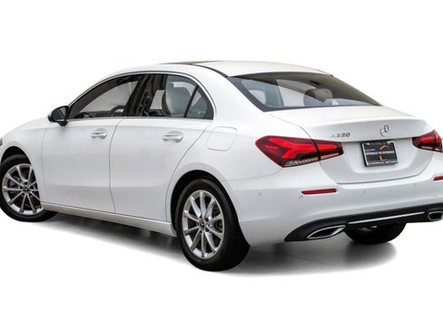 Used 2022 Mercedes-Benz A 220 image 10