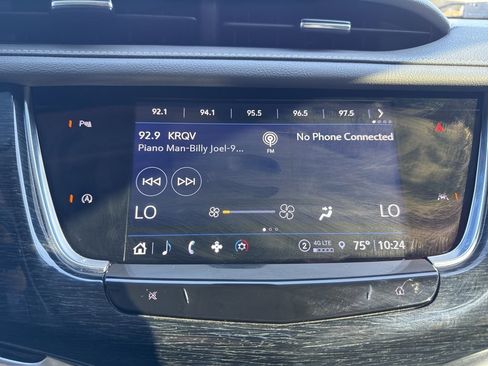 Used 2022 Cadillac XT6 Premium Luxury image 23