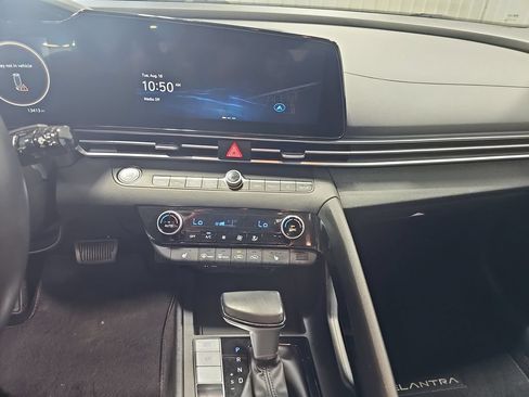 Certified 2023 Hyundai Elantra SEL w/ Convenience Package FWD image 19