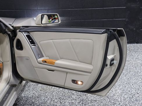Used 2006 Cadillac XLR 2dr Convertible image 39