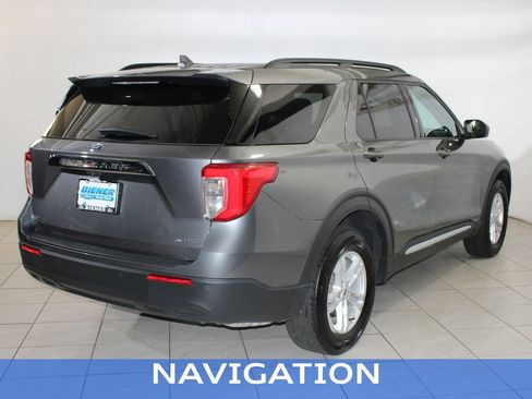 Used 2023 Ford Explorer XLT image 8