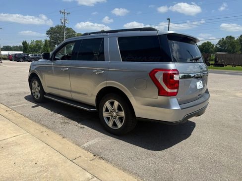Used 2021 Ford Expedition XLT RWD image 5