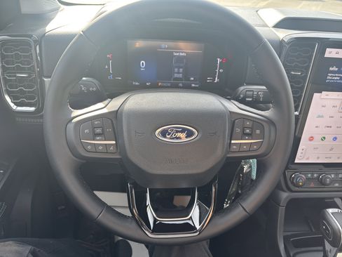 New 2025 Ford Ranger XLT w/ Equipment Group 301A High image 18