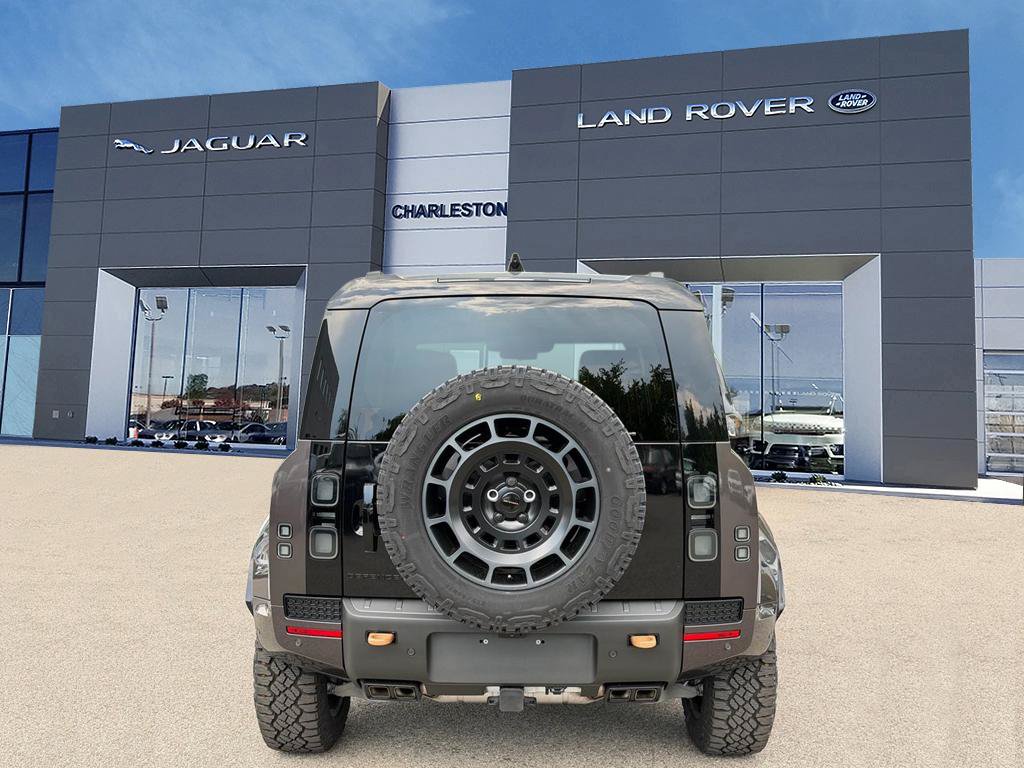 New 2026 Land Rover Defender 110 OCTA AWD/4WD image 4