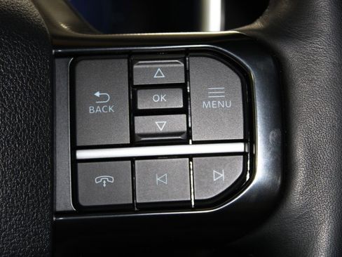 Used 2025 Ford F150 Platinum image 41