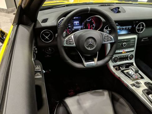 Used 2020 Mercedes-Benz SLC 43 AMG image 11