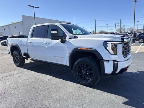 Used 2024 GMC Sierra 2500 AT4 w/ AT4 Premium Plus Package AWD/4WD image 6