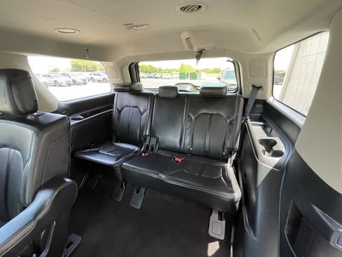 Used 2019 Ford Expedition Platinum RWD image 14