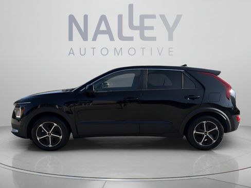 Certified 2025 Kia Niro LX FWD image 2