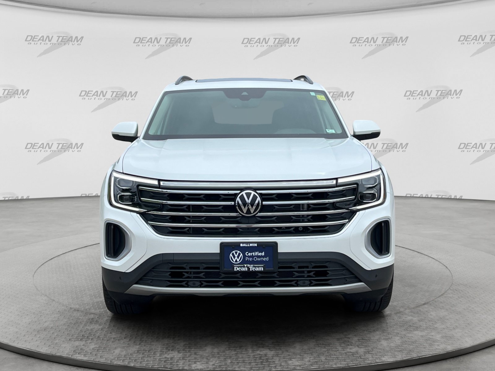 Certified 2026 Volkswagen Atlas SE w/ Panoramic Sunroof Package AWD/4WD image 2