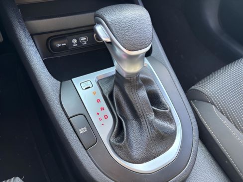 Used 2019 Kia Forte LXS image 17