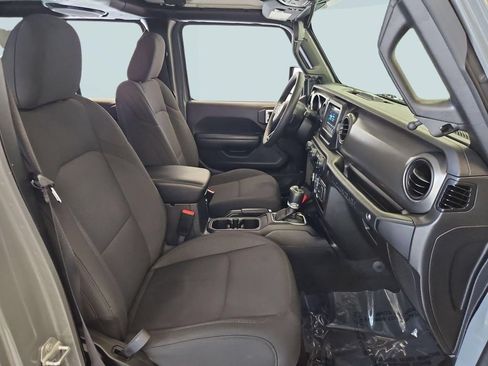 Used 2023 Jeep Wrangler Unlimited w/ Convenience Group AWD/4WD image 28