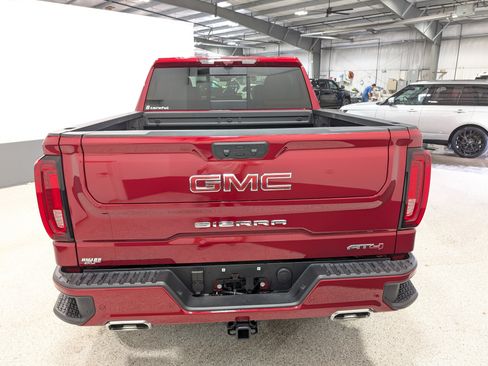 Used 2025 GMC Sierra 1500 AT4 w/ AT4 Premium Package image 4