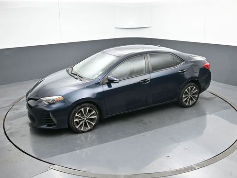Used 2017 Toyota Corolla XSE image 43