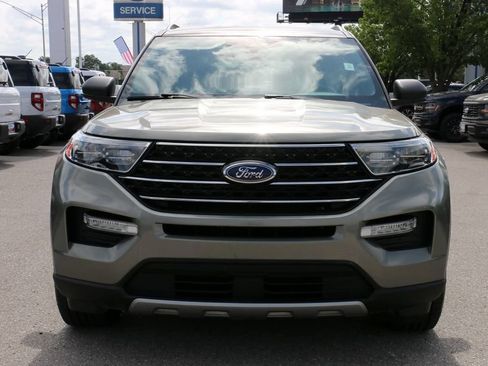 Used 2020 Ford Explorer XLT w/ Equipment Group 202A AWD/4WD image 3