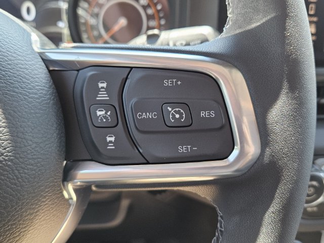 New 2025 Jeep Wrangler Unlimited Sahara AWD/4WD image 14