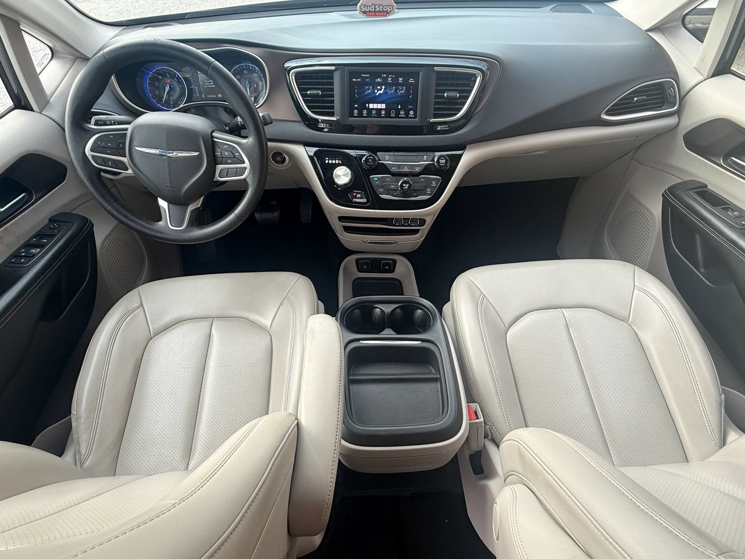 Used 2021 Chrysler Voyager Lxi FWD image 8