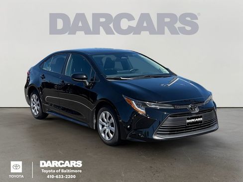 Used 2023 Toyota Corolla LE FWD image 1