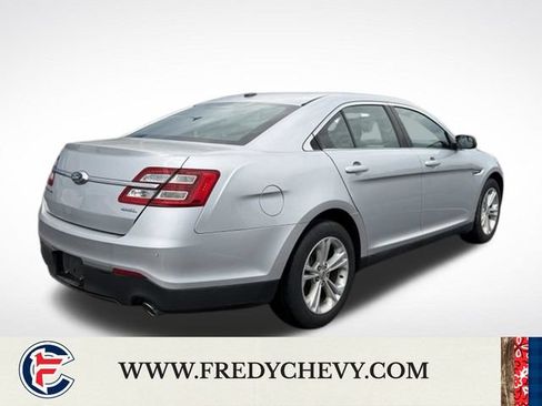 Used 2019 Ford Taurus SEL FWD image 6